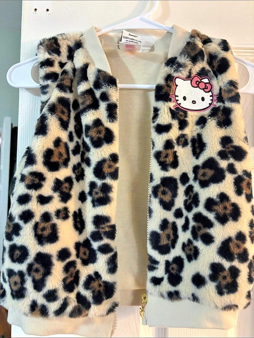 Hello Kitty Leopard Faux Fur Vest 3-Piece Set Girls 10